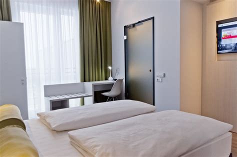 super 8 by wyndham münchen.